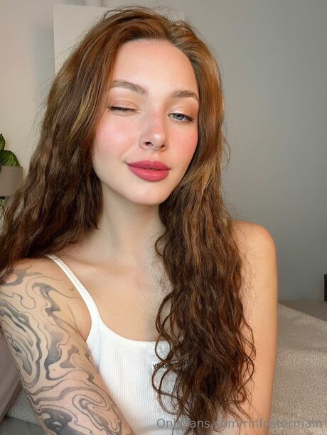 Rinfostermain nude model pictures