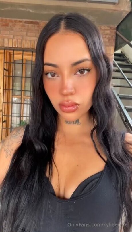 Kylieecole pornstar nude picture