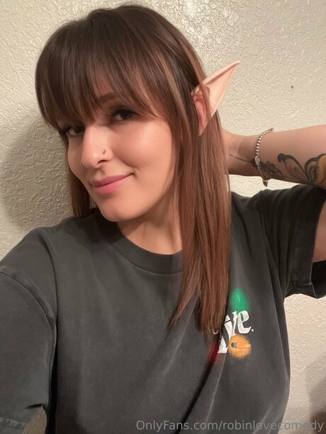 Robinlovecomedy sex actress images