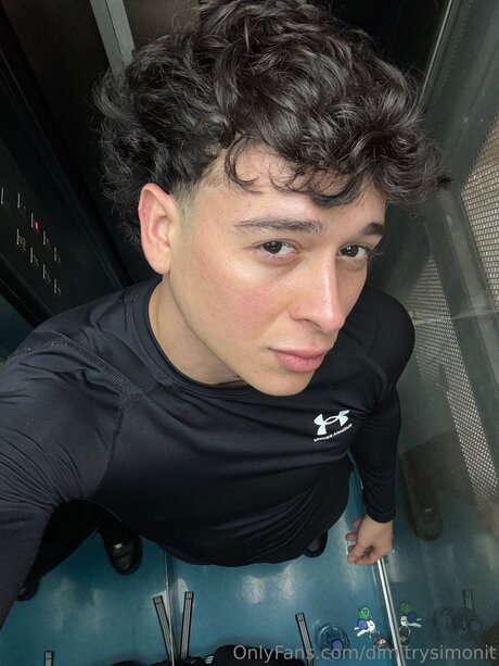 Dimitrysimonit model nude pictures