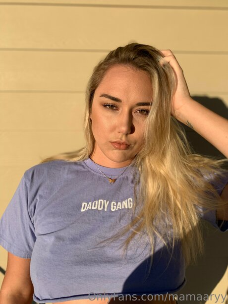 Reaganjames pornstar top photo