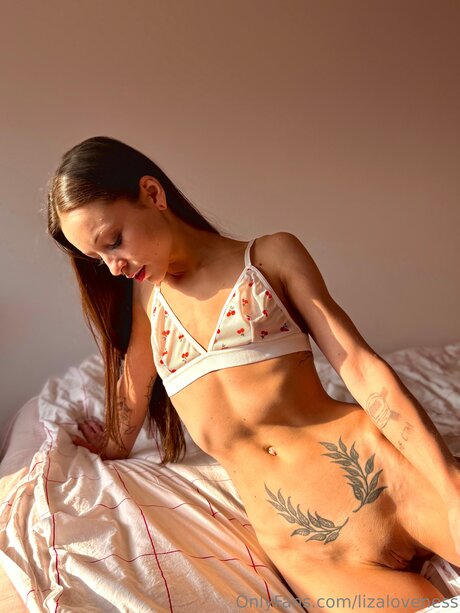 Lizaloveness nudes model galleries