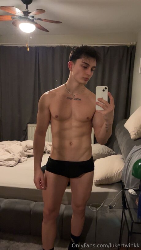 Lukertwinkk star nudes photos