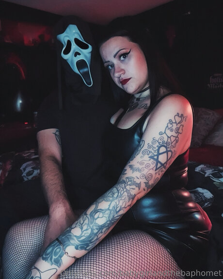 Babygirlandthebaphomet star hd picture