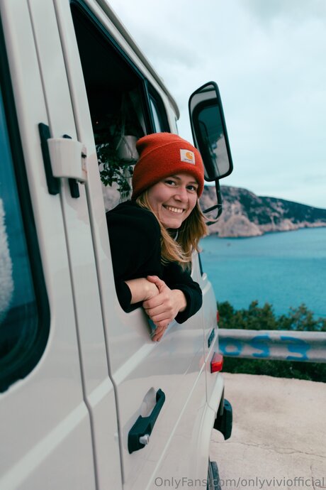 Onlyviviofficial sexy star pics