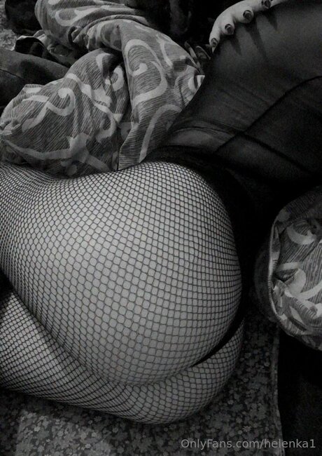 Helenka1 nude model picture