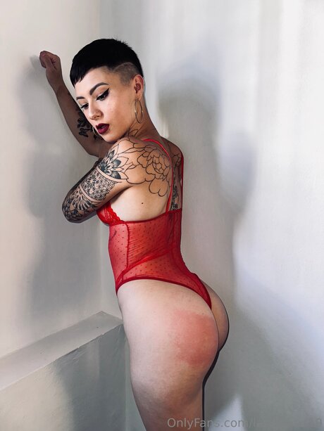 Larubiaaa19 hot star photo