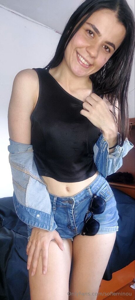 Sofieminou model naked pic