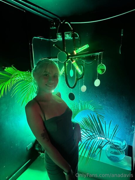 Anadavis nice actress pictures