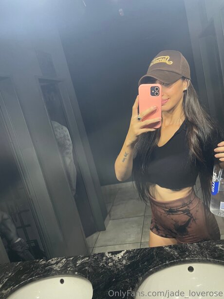 Jade Loverose star exclusive img