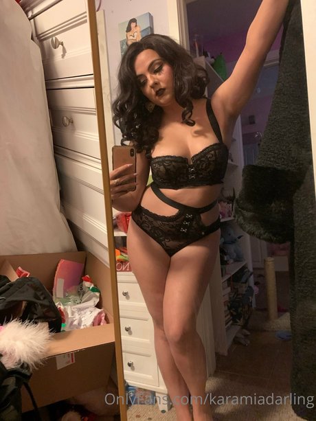Karamia Darling erotic star photo