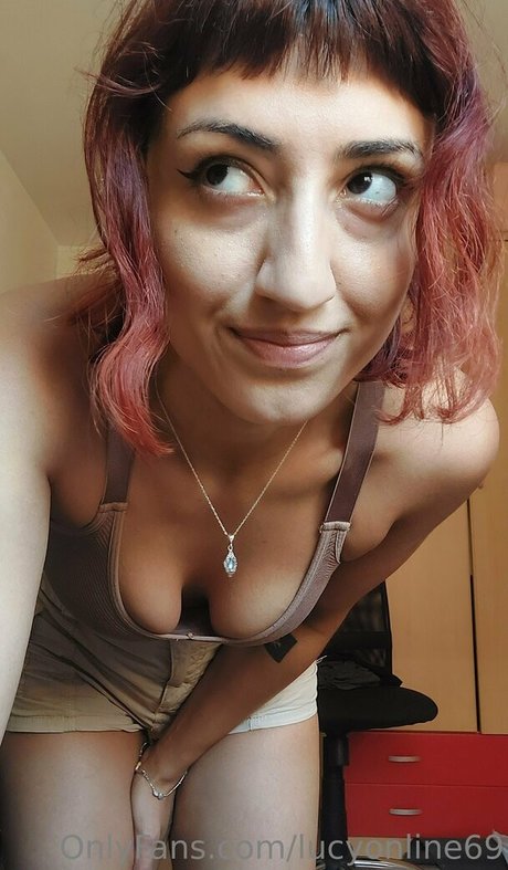 Wet Lucy Baby star exclusive photo