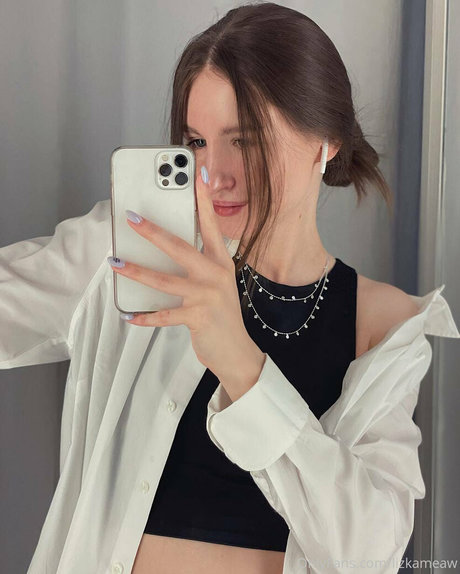 lizkameaw exclusive star photos