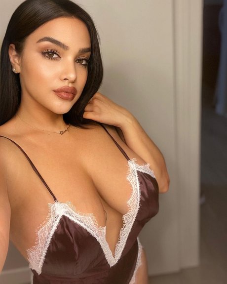 Vanessa Ann Wrigley nudes pornstar pics