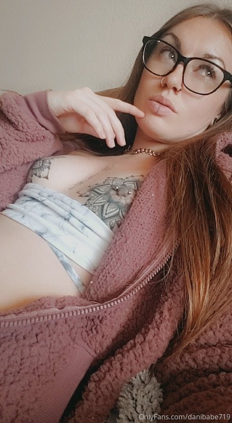 Dani Babe nudes model img