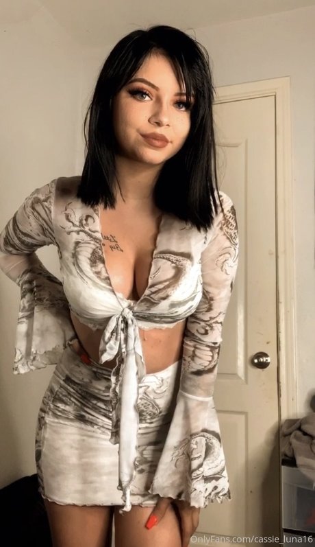 Cassie Luna naked star archive