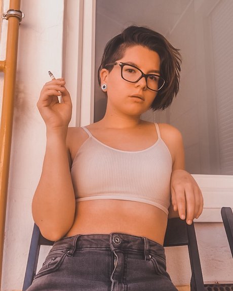 Lotti N model sex photo