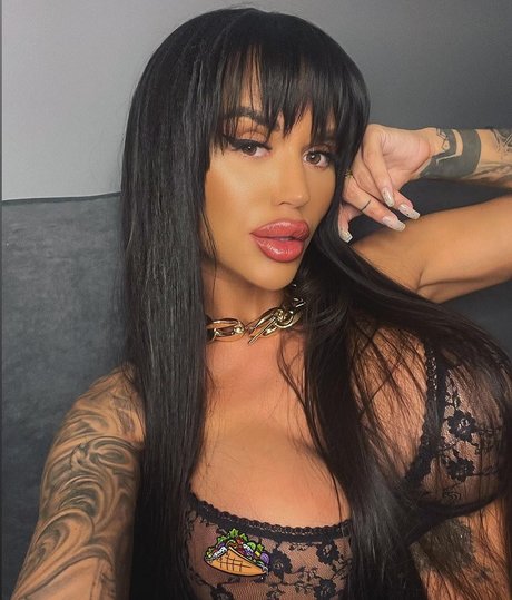 Deesha high quality pornstar pics