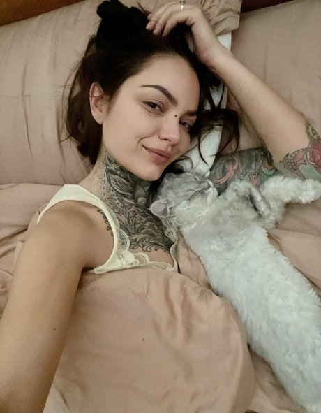 Nikky French free pornstar picture