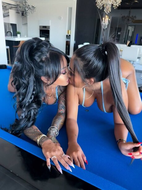 Kiaramoontv pornstar adult galleries