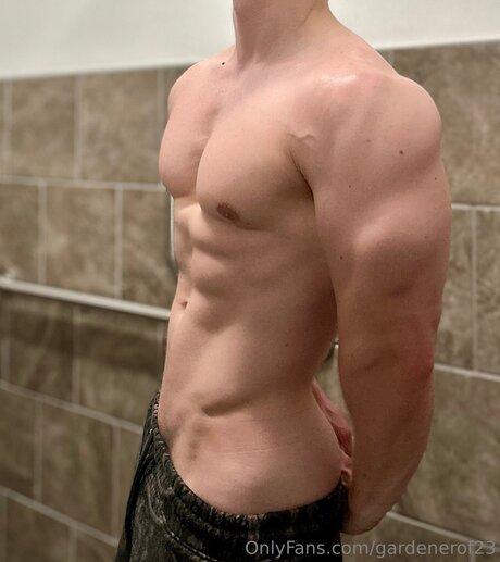 Gardenerof23 model art picture