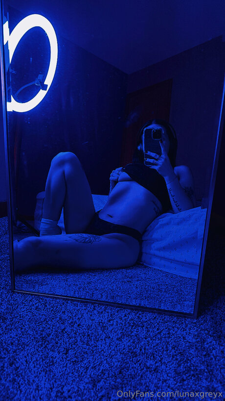 Lunaxgreyx erotic star photos