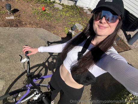 Tinypalemarshmallow pretty pornstar galleries