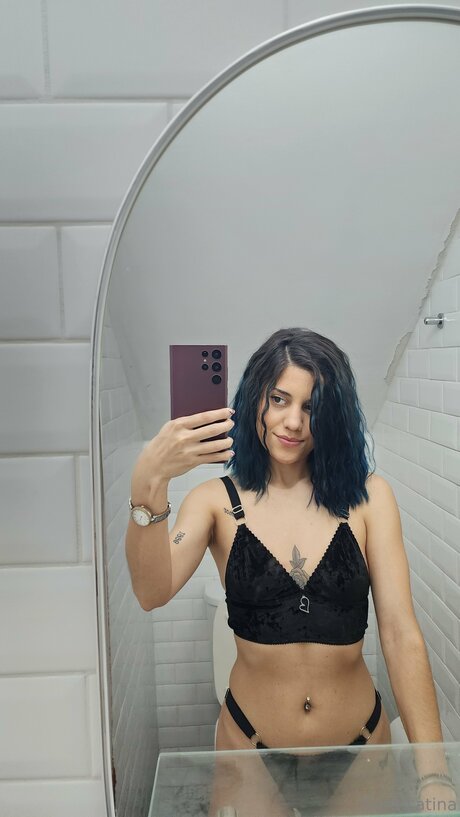 Saralatinafree beautiful actress images