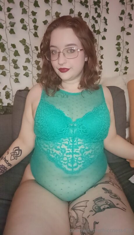 Elizaluxefree nice actress pictures