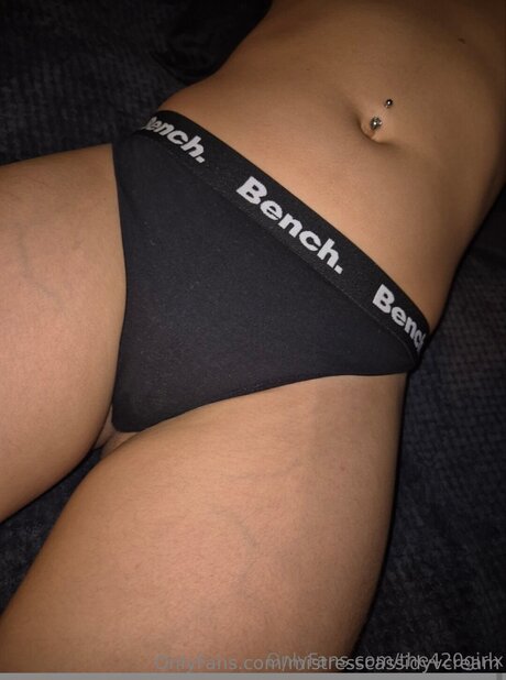 Mistresscassidyvcream model pretty pics