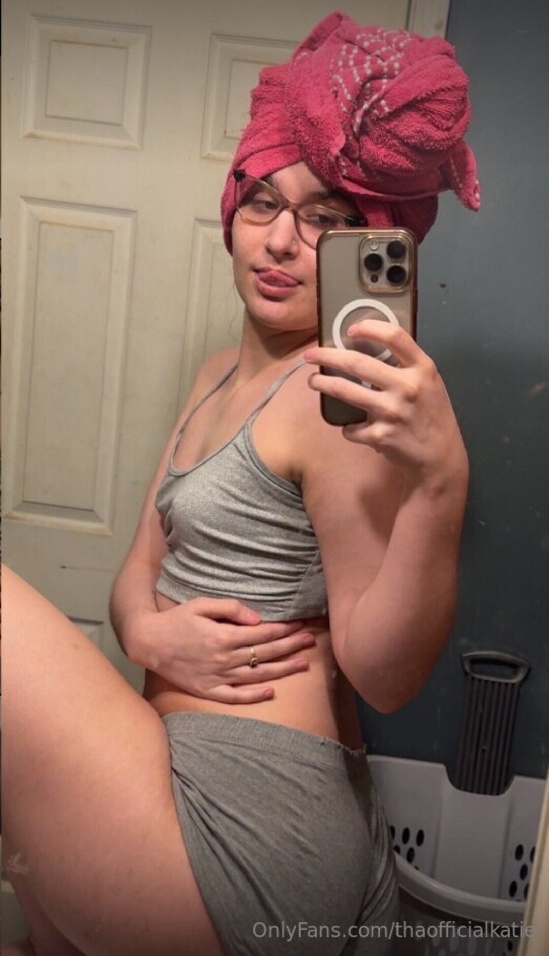 Thaofficialkatie art actress photos