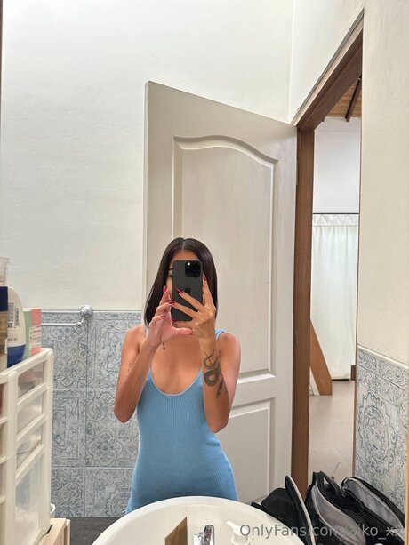 Aiko Xx pornstar erotic gallery