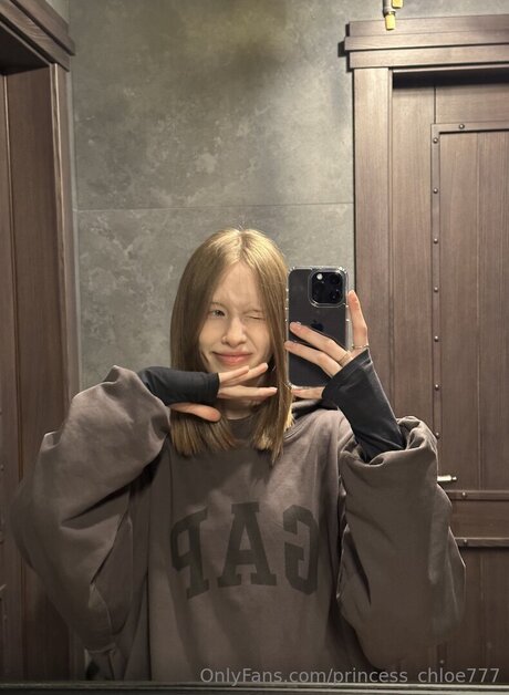 dutch onlyfans nude image