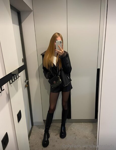 Avroralady art pornstar photos