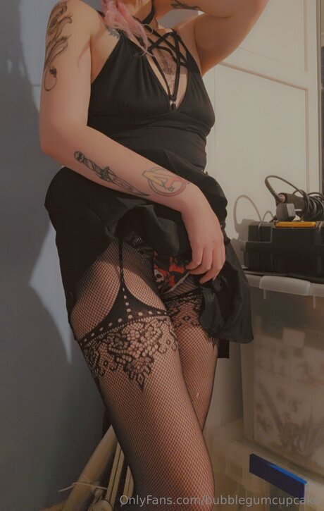 Bubblegumcupcake hot model gallery