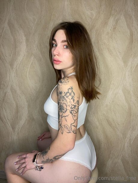 Stella Free star exclusive pics