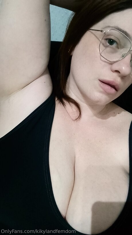 Kikylandfemdom star art pics