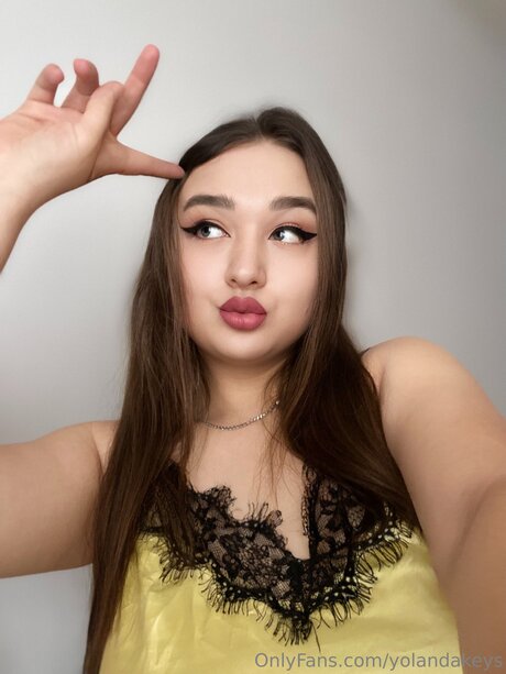 Yolandakeys pornstar naked photo