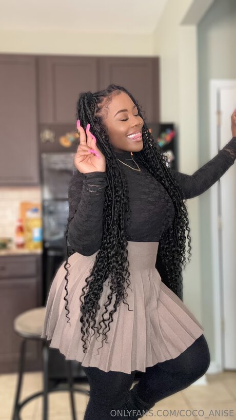 Coco Anise top pornstar gallery