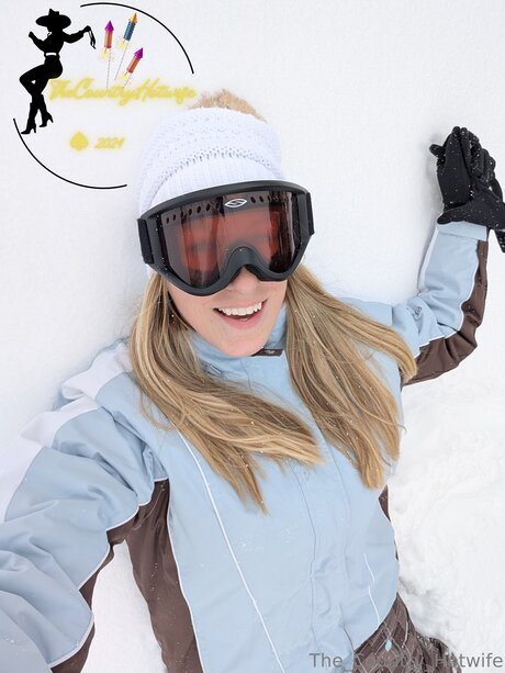 The Country Hotwife nice actress pics