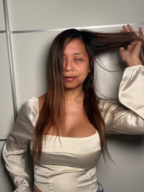 Blindasia model beautiful picture