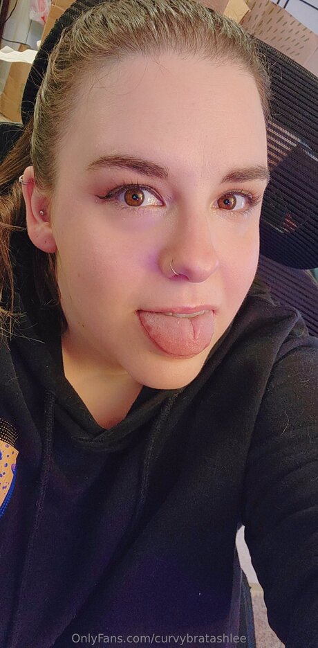 Curvybratashlee pornstar sexy photos