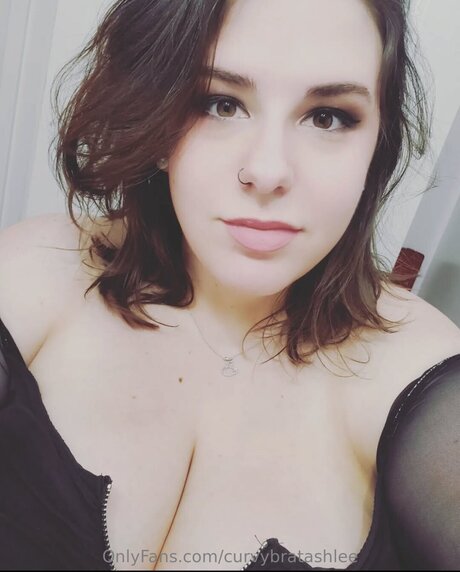 Curvybratashlee star naked galleries