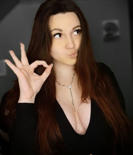 Junie Dyana perfect model galleries