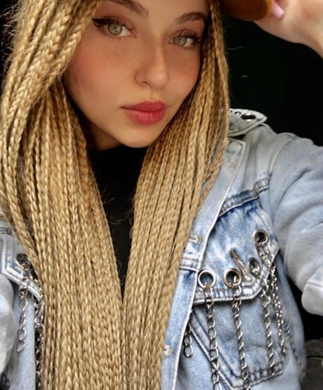 Lourdesazu pornstar perfect photos