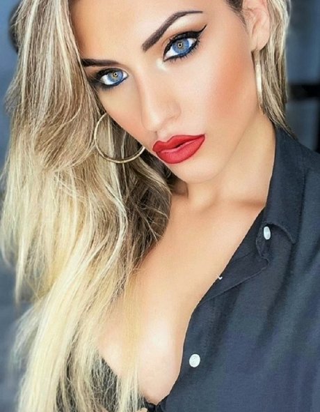 Mistress Iside actress archive