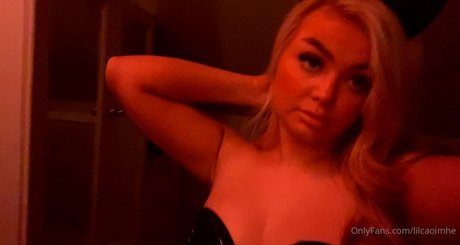 lilcaoimhe naked model image