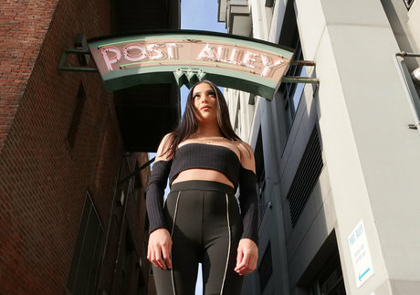 Jaybankpresents model sex gallery