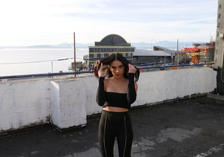 Jaybankpresents model hot photo