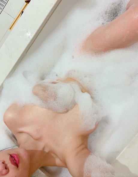 Estel Gia Rose model beautiful image